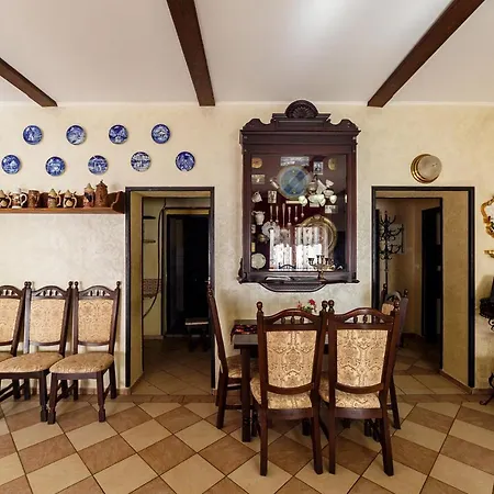 Patkovski 酒店 *