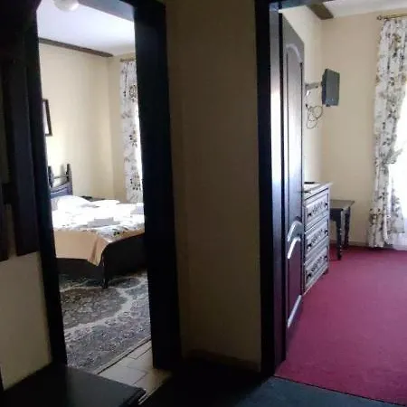 Hotel Patkovski *
